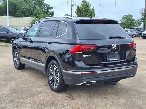Used 2019 Volkswagen Tiguan SEL AWD/4WD image 2