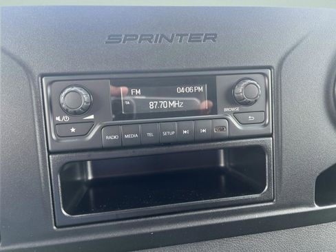 Used 2025 Mercedes-Benz Sprinter 2500 image 24