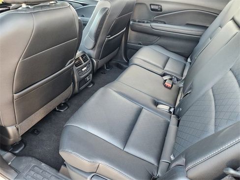 Used 2023 Honda Passport Elite image 12