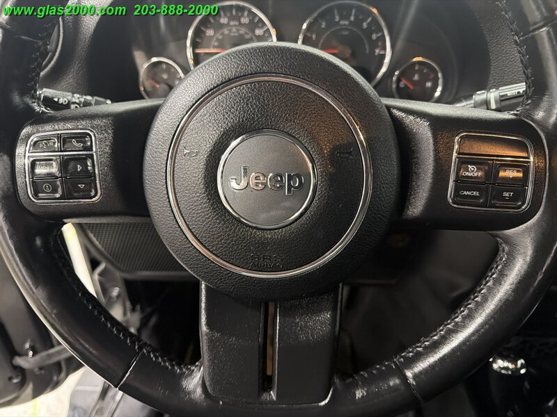 Used 2017 Jeep Wrangler Unlimited Sport w/ Connectivity Group AWD/4WD image 23