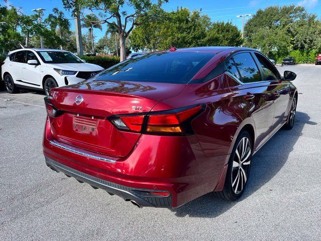 Used 2021 Nissan Altima 2.5 SR FWD image 6