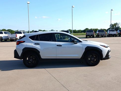 Used 2024 Subaru Crosstrek 2.0i AWD/4WD image 9
