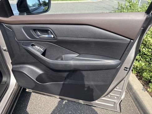 Certified 2022 Nissan Rogue SL AWD/4WD image 30