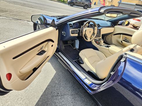 Used 2015 Maserati GranTurismo Convertible RWD image 33