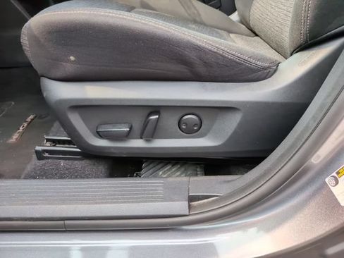 Used 2023 Nissan Rogue SV FWD image 12