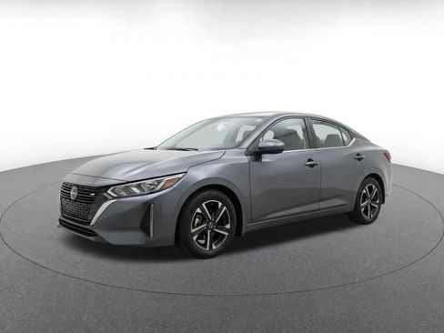 Used 2025 Nissan Sentra SV FWD image 2