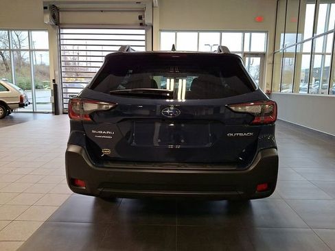 Certified 2025 Subaru Outback Premium image 5