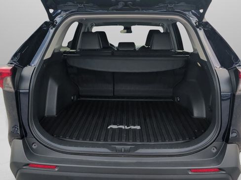 Used 2024 Toyota RAV4 XLE Premium image 40