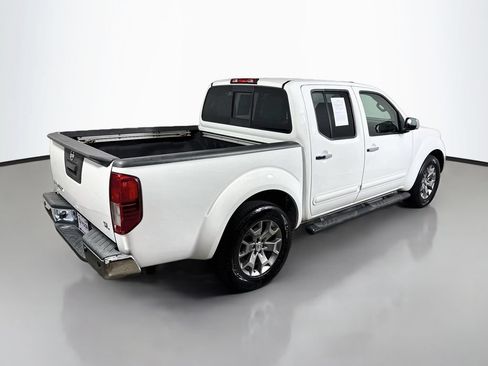 Used 2019 Nissan Frontier SL RWD image 7