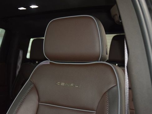 Used 2024 GMC Sierra 1500 Denali w/ Denali Reserve Package AWD/4WD image 42