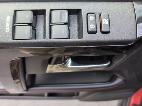 Used 2022 Toyota 4Runner TRD Off-Road Premium image 12