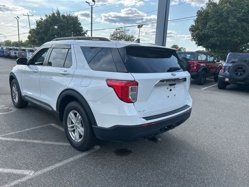 Used 2022 Ford Explorer XLT w/ Class IV Trailer Tow Package image 5
