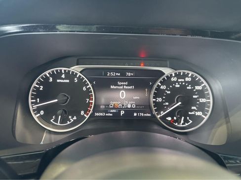 Used 2024 Nissan Pathfinder SV AWD/4WD image 3