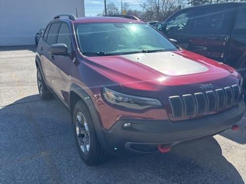 Used 2019 Jeep Cherokee Trailhawk w/ Cold Weather Group image 2