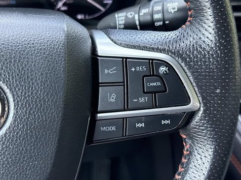 Used 2021 Toyota Sienna XSE w/ XSE Plus Package FWD image 24