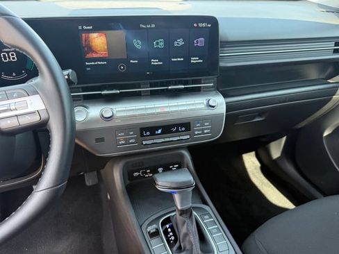 Used 2025 Hyundai Kona SEL FWD image 13