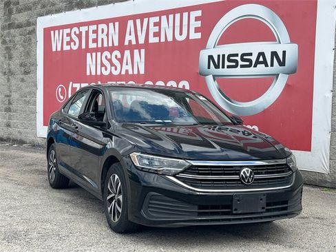 Used 2024 Volkswagen Jetta S image 2