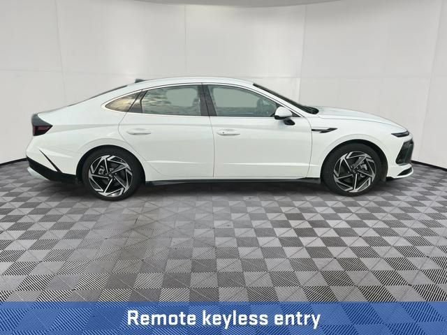 New 2026 Hyundai Sonata SEL FWD image 9