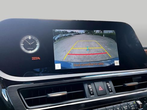Used 2025 Lexus ES 350 w/ Premium Package FWD image 25