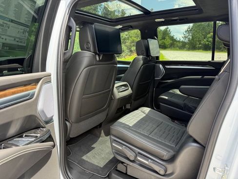 New 2026 Cadillac Escalade ESV Platinum Sport w/ LPO, ONYX Package AWD/4WD image 22