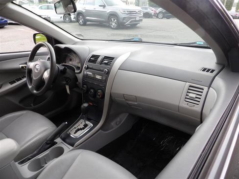 Used 2010 Toyota Corolla LE image 15