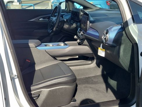 Used 2026 Chevrolet Equinox EV LT image 15