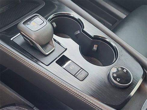 Used 2023 Nissan Rogue SL w/ SL Premium Package image 18