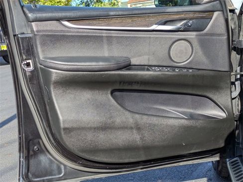 Used 2015 BMW X5 xDrive50i image 12