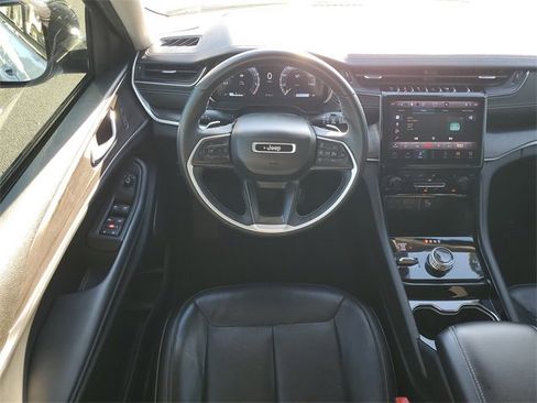 Used 2022 Jeep Grand Cherokee L Limited image 15