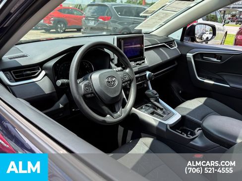 Used 2025 Toyota RAV4 XLE w/ Convenience Package FWD image 15