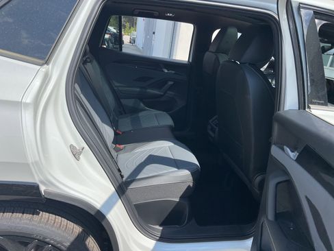 New 2026 Volkswagen Tiguan SE R-Line FWD image 30