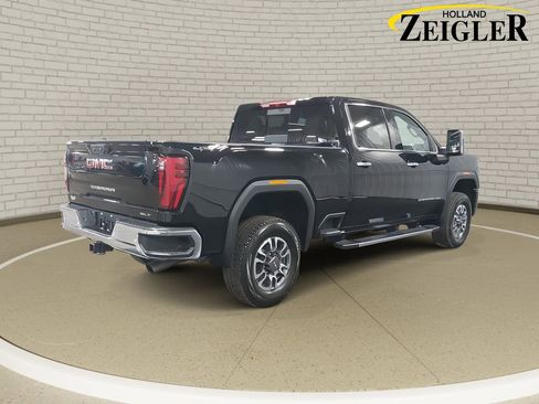 New 2025 GMC Sierra 2500 SLT w/ SLT Premium Package image 5