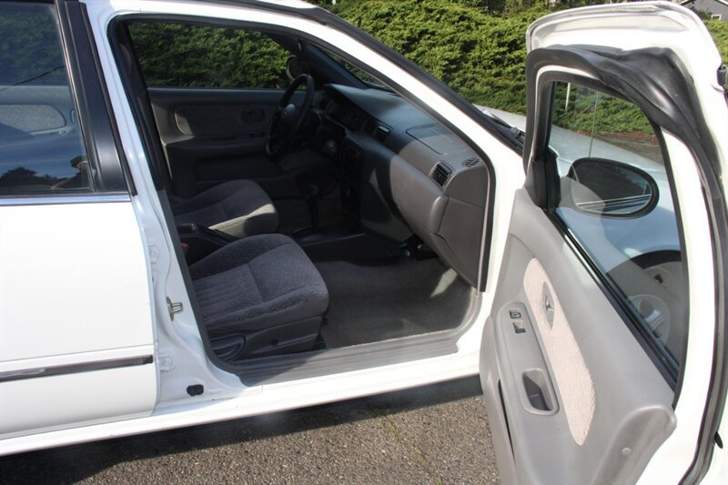 Used 1998 Nissan Sentra GXE FWD image 13