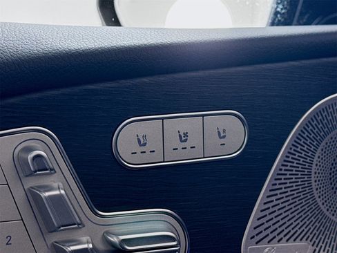 New 2026 Mercedes-Benz GLS 580 4MATIC image 22