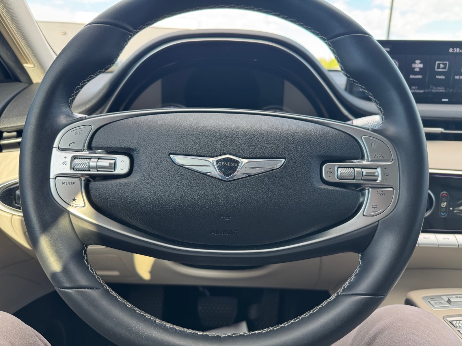 Used 2022 Genesis GV70 2.5T w/ Advanced Package AWD/4WD image 9