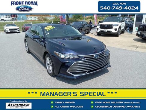 Used 2021 Toyota Avalon XLE FWD image 1
