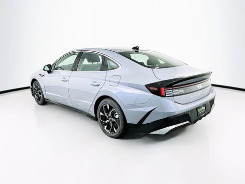 Used 2025 Hyundai Sonata SEL FWD image 5