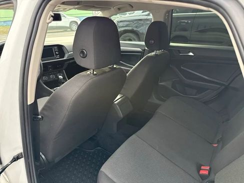 Used 2019 Volkswagen Jetta S w/ Driver Assistance Package FWD image 9