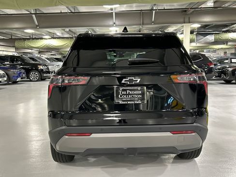 Used 2026 Chevrolet Equinox LT w/ Convenience Package II AWD/4WD image 2