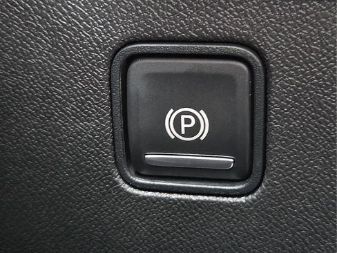 Used 2021 GMC Terrain SLE w/ Driver Convenience Package AWD/4WD image 20