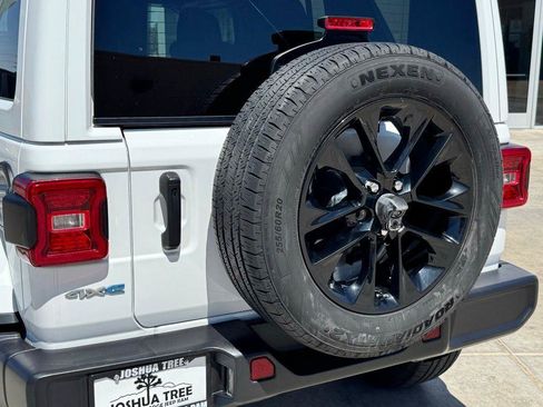 Certified 2024 Jeep Wrangler Unlimited Sahara AWD/4WD image 12