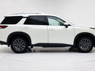 Used 2024 Nissan Pathfinder SL w/ SL Premium Package video 2