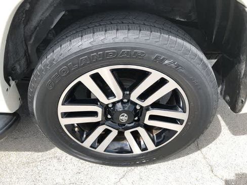 Used 2016 Toyota 4Runner Limited AWD/4WD image 22