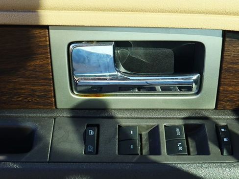 Used 2013 Ford F150 Lariat w/ Luxury Equipment Group image 38