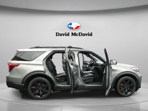 Used 2020 Ford Explorer ST w/ ST Street Pack image 21