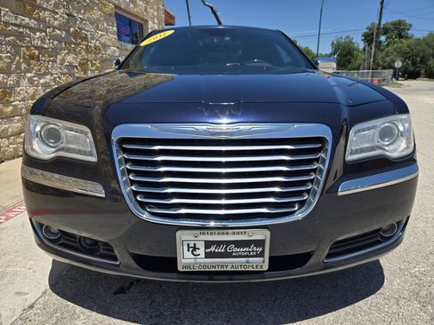 Used 2011 Chrysler 300 C w/ Safetytec Group RWD image 14