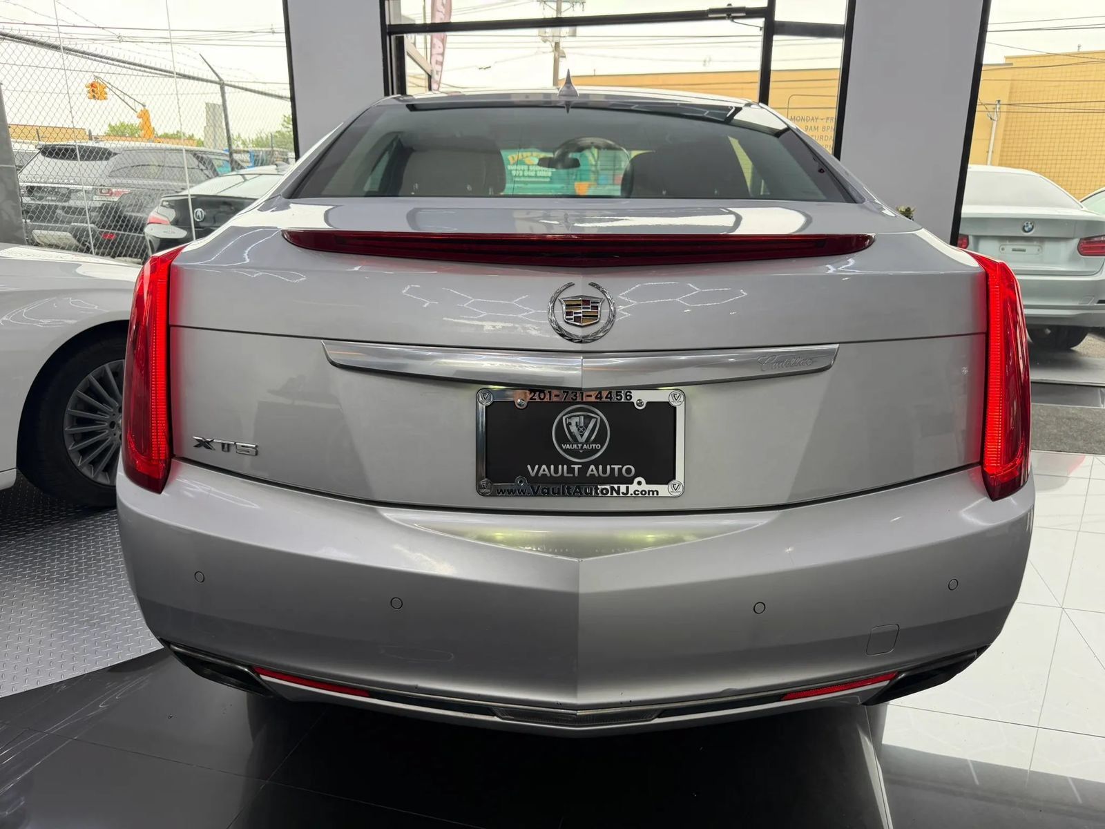 Used 2014 Cadillac XTS Luxury FWD image 16