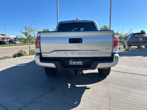 Used 2023 Toyota Tacoma TRD Off-Road w/ Technology Package AWD/4WD image 8