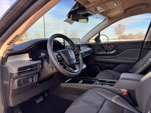 Used 2023 Lincoln Corsair AWD w/ Equipment Group 101A image 8