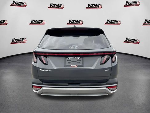 Certified 2025 Hyundai Tucson Limited image 6